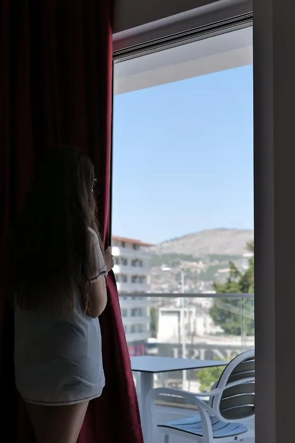 Lumi Hotel Sarandë