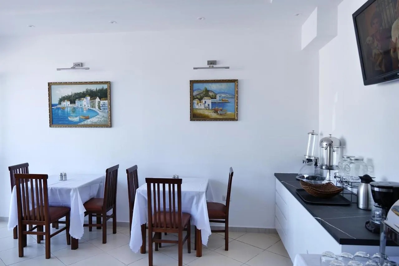 Lumi Hotel Sarandë 阿尔巴尼亚